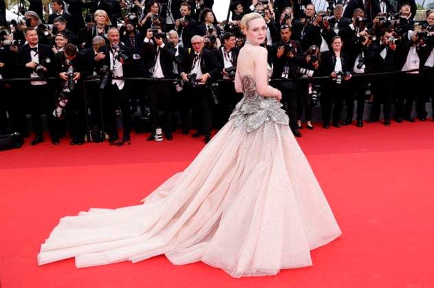 Elle Fanning at the Opening Ceremony with the premiere of the feature film Jeanne du Barry at the Festival de Cannes 2023 76 Cannes International Film Festival at the Palais des Festivals Cannes, 16 05 2023. Foto:xS.xGabschx xFuturexImage
