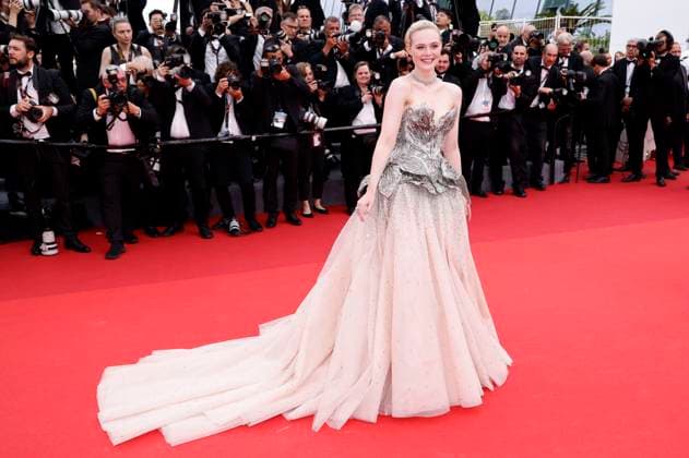 Elle Fanning at the Opening Ceremony with the premiere of the feature film Jeanne du Barry at the Festival de Cannes 2023 76 Cannes International Film Festival at the Palais des Festivals Cannes, 16 05 2023. Foto:xS.xGabschx xFuturexImage