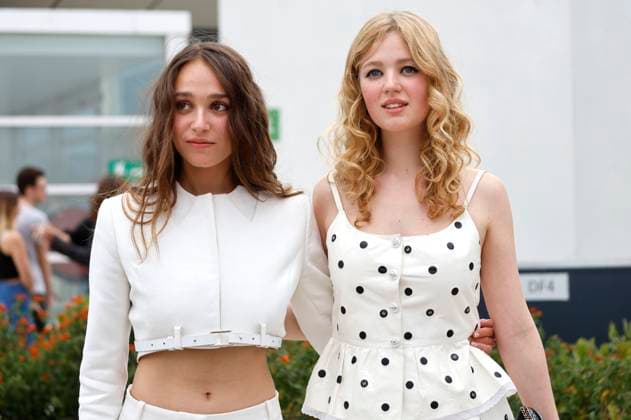Capucine Valmary and Pauline Pollmann at the photocall for the feature film Jeanne du Barry at the Festival de Cannes 2023 76 Cannes International Film Festival at the Palais des Festivals Cannes, 17 ,05 2023. Foto:xD.xBedrosianx xFuturexImage