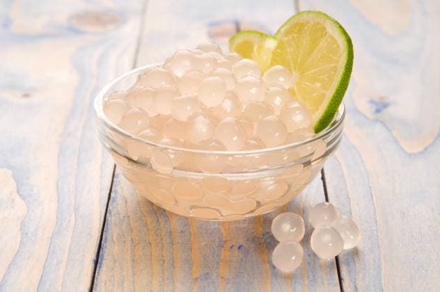 IMAGO Creative, Food, Tapioka tapioca pearls with lime. white bubble tea ingredients Copyright: xjoannaxwnukx xDesignxPicsx , 31161417 Copyright: joannaxwnukx xDesignxPics 31161417