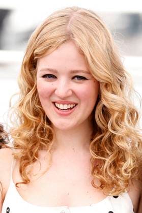 Pauline Pollmann at the photocall for the feature film Jeanne du Barry at the Festival de Cannes 2023 76 Cannes International Film Festival at the Palais des Festivals Cannes, 17 05 2023 Foto:xS.xGabschx xFuturexImage