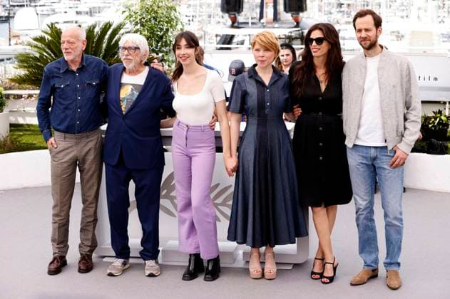 Pascal Greggory, Pierre Richard, Suzanne de Baecque, India Hair, Maiwenn and Benjamin Lavernhe at the photocall for the feature film Jeanne du Barry at the Festival de Cannes 2023 76 Cannes International Film Festival at the Palais des Festivals Cannes, 17 05 2023. Foto:xS.xGabschx xFuturexImage