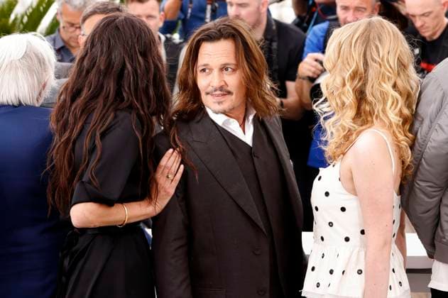 Maiwenn, Johnny Depp and Pauline Pollmann at the photocall for the feature film Jeanne du Barry at the Festival de Cannes 2023 76 Cannes International Film Festival at the Palais des Festivals Cannes, 17 05 2023. Foto:xS.xGabschx xFuturexImage
