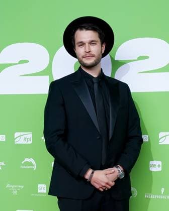 17 05 2023, Zug, Bossard Arena, SWISS MUSIC AWARDS, Zian real name Tizian Hugenschmidt poses for a photo on the red carpet at the Swiss Music Awards 2023 Zug Bossard Arena Zug Switzerland  Copyright: xJustPictures.ch DanielaxPorcellix
