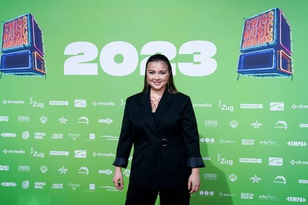 17 05 2023, Zug, Bossard Arena, SWISS MUSIC AWARDS, Joya Marleen poses for a photo on the red carpet Zug Bossard Arena Zug Switzerland  Copyright: xJustPictures.ch DanielaxPorcellix