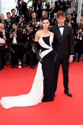 Grace Elizabeth with company at the premiere of the feature film Monster Kaibutsu at the Festival de Cannes 2023 76 Cannes International Film Festival at the Palais des Festivals Cannes, 17 05 2023. Foto:xS.xGabschx xFuturexImage
