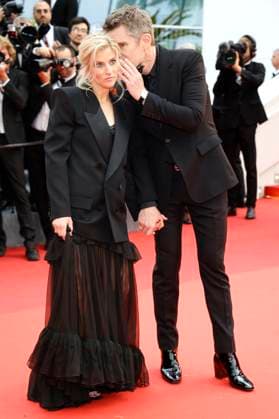 Ryan Shawhughes Hawke with husband Ethan Hawke at the premiere of the feature film Monster Kaibutsu at the Festival de Cannes 2023 76 Cannes International Film Festival at the Palais des Festivals Cannes, 17 05 2023. Foto:xD.xBedrosianx xFuturexImage