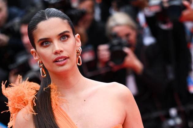 76e Festival International du film de Cannes.Montee des marches du film Kaibutsu Monster - 76th International Cannes Film Festival. Red Carpet of Kaibutsu Monster - Sara Sampaio 292020 2023-05-17 Cannes France  Copyright: xLionelxGuericolas MPPx STAR_292020_035