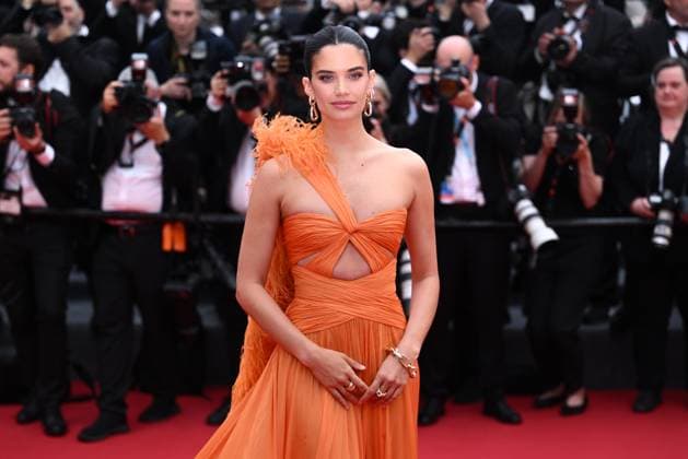 76e Festival International du film de Cannes.Montee des marches du film Kaibutsu Monster - 76th International Cannes Film Festival. Red Carpet of Kaibutsu Monster - Sara Sampaio 292020 2023-05-17 Cannes France  Copyright: xLionelxGuericolas MPPx STAR_292020_043