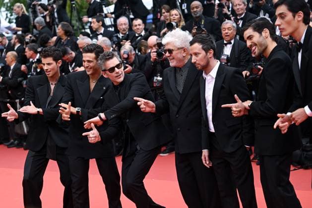 76e Festival International du film de Cannes.Montee des marches du film Kaibutsu Monster - 76th International Cannes Film Festival. Red Carpet of Kaibutsu Monster - Manuel Rios, Jason Hernandez, Ethan Hawke, Pedro Almodovar 292020 2023-05-17 Cannes France  Copyright: xLionelxGuericolas MPPx STAR_292020_077