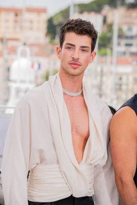 76e Festival International du Film de Cannes. Photocall du film Strange way of life . 76th International Cannes Film Festival. Photocall with Strange way of life 292016 2023-05-17 Cannes France Rios, Manu  Copyright: xAnthonyxCarrelx xStarfacex STAR_292016_001