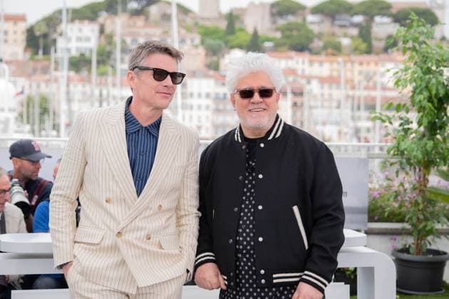 76e Festival International du Film de Cannes. Photocall du film Strange way of life . 76th International Cannes Film Festival. Photocall with Strange way of life 292016 2023-05-17 Cannes France Almodovar, Pedro; Hawke, Ethan  Copyright: xAnthonyxCarrelx xStarfacex STAR_292016_028