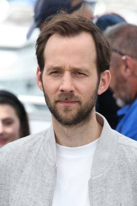 76e Festival International du Film de Cannes. Photocall du film Jeanne du Barry . 76th Cannes Film Festival. Photocall with cast of the film Jeanne du Barry . Benjamin Lavernhe. 292023 2023-05-17 Cannes France  Copyright: xIsabellexVautierx xStarfacex STAR_292023_015