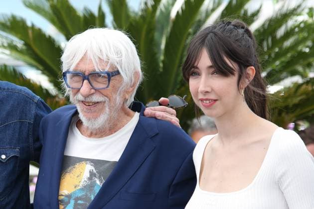 Entertainment Bilder des Tages 76e Festival International du Film de Cannes. Photocall du film Jeanne du Barry . 76th Cannes Film Festival. Photocall with cast of the film Jeanne du Barry . Pierre Richard and Suzanne de Baecque. 292023 2023-05-17 Cannes France  Copyright: xIsabellexVautierx xStarfacex STAR_292023_023