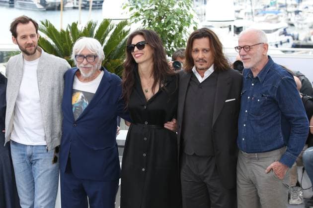 76e Festival International du Film de Cannes. Photocall du film Jeanne du Barry . 76th Cannes Film Festival. Photocall with cast of the film Jeanne du Barry . Benjamin Lavernhe, Pierre Richard, Maiwenn, Johnny Depp and Pascal Greggory. 292023 2023-05-17 Cannes France  Copyright: xIsabellexVautierx xStarfacex STAR_292023_060
