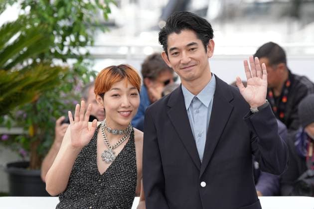 Sakura AndÅ - Eita Nagayama CELEBRITES : 76 eme festival de Cannes - Photocall du film Monster - Cannes - 18 05 2023 NorbertScanella Panoramic 