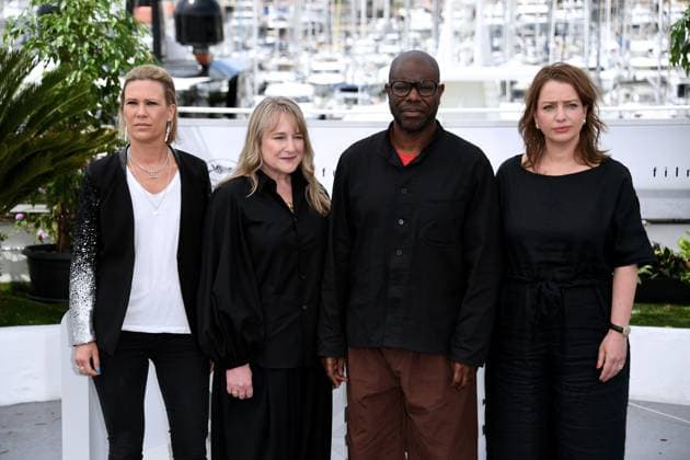 76th Cannes Film Festival 2023, Photocall film Occupied city. Pictured: Steve McQueen, Bianca Stigter, Floor Onrust, Anna Smith-Tenser  Copyright: xAlbertoxTerenghi PoolxPhotoxEvenx xPoolxPhotoxEventsx01x IPA_IPA38017832