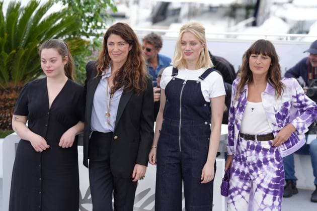 StÃ phanie Di Giusto - Nadia Tereszkiewicz - CELEBRITES : 76 eme festival de Cannes - Photocall du film Rosalie - Cannes - 18 05 2023 NorbertScanella Panoramic 