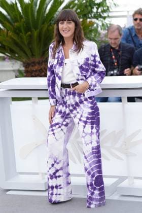 Juliette Armanet CELEBRITES : 76 eme festival de Cannes - Photocall du film Rosalie - Cannes - 18 05 2023 NorbertScanella Panoramic 