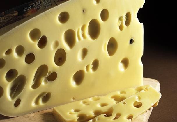 Emmentaler, französischer Käse aus Kuhmilch *** Emmental, French Cheese from Cow s milk Copyright: imageBROKER G.xLacz ibllag08235135.jpg