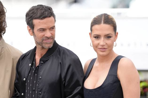 Romain Duris - Adele Exarchopoulos CELEBRITES : 76 eme festival de Cannes - Photocall du film Le regne animal - Cannes - 18 05 2023 NorbertScanella Panoramic 