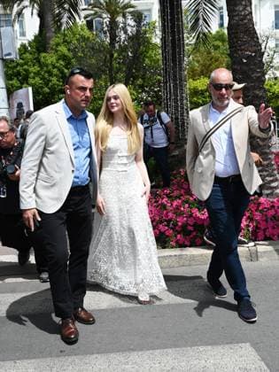 76th Cannes Film Festival 2023, day 3 - Elle Fanning having lunch at the Martinez Hotel restaurant  Copyright: xSimonexComix xipa-agency.netx xPoolxPhotoxEventsx01x IPA_IPA38018712
