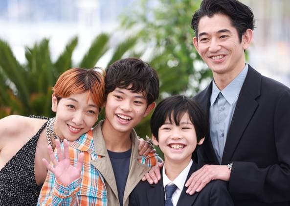(230518) -- CANNES, May 18, 2023 -- Japanese actress Ando Sakura, Japanese actors Kurokawa Soya, Hiiragi Hinata and Nagayama Eita (L to R) pose during a photocall for the film Kaibutsu (Monster) which will compete for the Palme d Or during the 76th edition of the Cannes Film Festival in Cannes, southern France, May 18, 2023. ) FRANCE-CANNES-FILM FESTIVAL-KAIBUTSU GaoxJing 