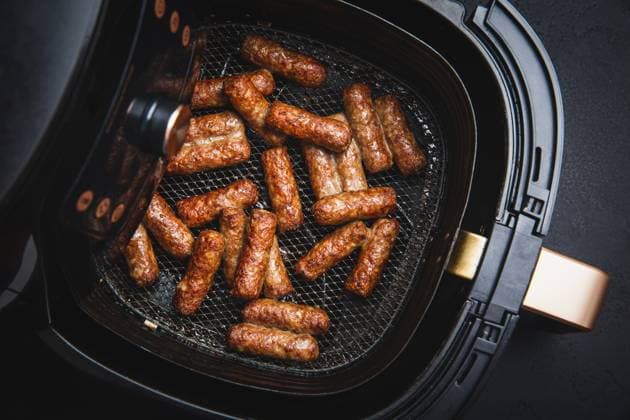 Traditional south european skinless sausages cevapcici Traditional south european skinless sausages cevapcici, cevapi, Balkan minced meat kebab grilled in airfryer Copyright: xZoonar.com IngridxBalabanovax 19942953