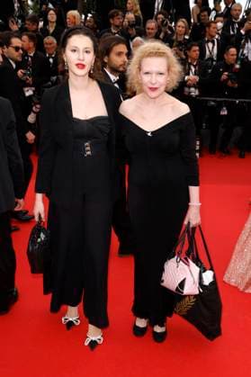 Sunnyi Melles with daughter Leonille Elisabeth Judith Maria Anna Princess von und zu Sayn Wittgenstein Sayn at the premiere of the feature film Indiana Jones and the Dial of Destiny Indiana Jones and the Wheel of Destiny at the Festival de Cannes 2023 76 Cannes International Film Festival at the Palais des Festivals Cannes, 18 05 2023 Foto:xS.xGabschx xFuturexImage