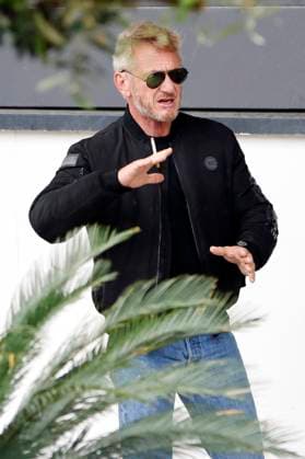 Sean Penn after the photocall for the feature film Black Flies at the Festival de Cannes 2023 76 Cannes International Film Festival at the Palais des Festivals Cannes, 19 05 2023. Foto:xS.xTschirnerx xFuturexImage
