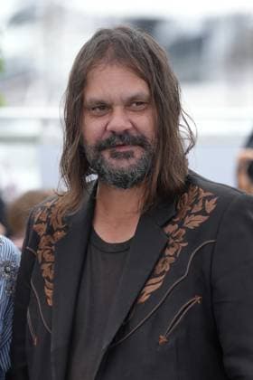 Warwick Thornton CELEBRITES : 76 eme festival de Cannes - Photocall du film The New Boy - Cannes - 19 05 2023 NorbertScanella Panoramic 