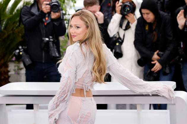 Ester Exposito at the photocall for the feature film Perdidos en la noche Lost in the Night at the Festival de Cannes 2023 76 Cannes International Film Festival at the Palais des Festivals Cannes, 19 05 2023. Foto:xS.xGabschx xFuturexImage