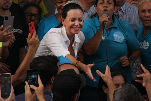 Venezuelan Primary Election Campaign Maria CorinaMachado, presidential pre-candidate, makes a greeting to attendees during a rally held at the border of Tachira state, in Venezuela. Rubio,March 18, 2023. Venezuelan opposition leader Maria Corina Machado started her political journey for the internal primary elections from the state of Tachira in view of the 2024 presidential elections. The Venezuelan opposition leader plans to visit 20 municipalities as part of the campaign for the primaries according to sources of the Vente party. Rubio Venezuela  Copyright: xJorgexMantillax originalFilename: mantilla-notitle230518_np6qV.jpg