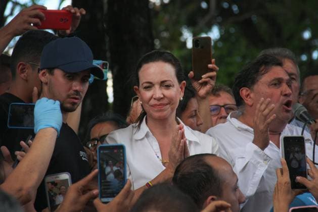 Venezuelan Primary Election Campaign Maria CorinaMachado, presidential pre-candidate, makes a greeting to attendees during a rally held at the border of Tachira state, in Venezuela. Rubio,March 18, 2023. Venezuelan opposition leader Maria Corina Machado started her political journey for the internal primary elections from the state of Tachira in view of the 2024 presidential elections. The Venezuelan opposition leader plans to visit 20 municipalities as part of the campaign for the primaries according to sources of the Vente party. Rubio Venezuela  Copyright: xJorgexMantillax originalFilename: mantilla-notitle230518_npGKA.jpg