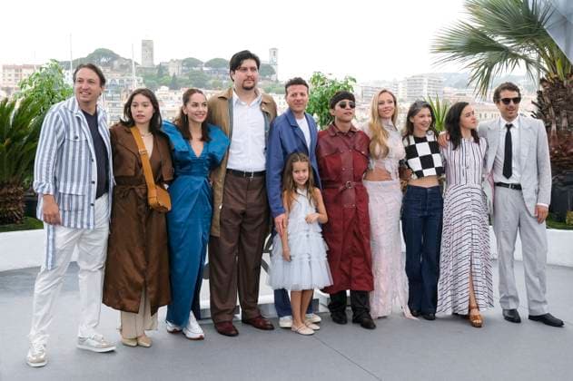 Nicolas Celis, Maria Fernanda Osio, Barbara Mori, Fernando Bonilla, Olivia Turnbull Medrano, Amat Escalante, Juan Daniel Garcia Trevino, Ester Exposito, Fernanda de la Peza, Daniela Schneider and Martin Escalante at the photocall for the feature film Perdidos en la noche Lost in the Night at the Festival de Cannes 2023 76 Cannes Internat Foto:xD.xBedrosianx xFuturexImage
