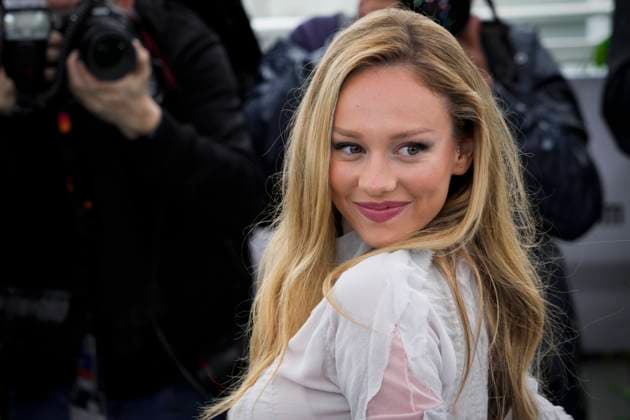Perdidos En La Noche (Lost In The Night) Photocall - The 76th Annual Cannes Film Festival Ester Exposito attends the Perdidos En La Noche (Lost In the Night) photocall at the 76th annual Cannes film festival at Palais des Festivals on May 19, 2023 in Cannes, France. Cannes France  Copyright: xDanielexCifalÃ x originalFilename: cifala-notitle230519_np0Ot.jpg