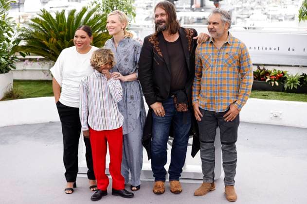Deborah Mailman, Aswan Reid, Cate Blanchett, Warwick Thornton and Wayne Blair at the photocall for the feature film The New Boy at the Festival de Cannes 2023 76 Cannes International Film Festival at the Palais des Festivals Cannes, 19 05 2023. Foto:xS.xGabschx xFuturexImage