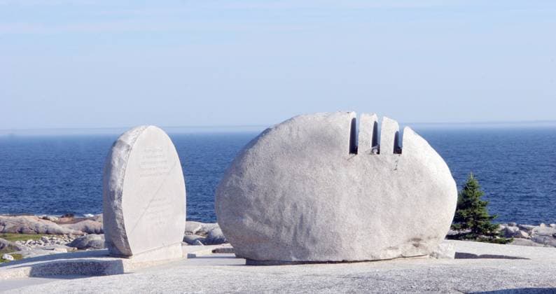 Stone monument to remember the 229 tourists killed in the Swiss Air plane crash in Newfoundland, Nova Scotia, Canada on September 2, 1998. Copyright: xGinaxSmithx xDesignxPicsx , 31238316 Copyright: GinaxSmithx xDesignxPics 31238316