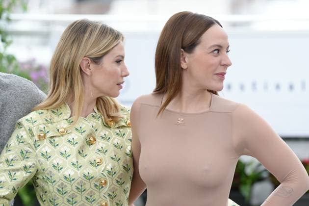 Internationale Filmfestspiele von Cannes, The Nature of Love Photocall Magalie Lepine Blondeau (actrice) - Monia Chokri (rÃ alisatrice) CELEBRITES : 76 eme festival de Cannes - Photocall du film Simple comme Sylvain - Cannes - 19 05 2023 NorbertScanella Panoramic 