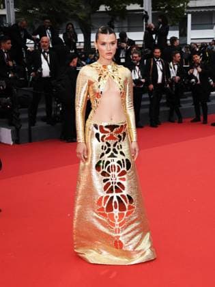 Entertainment Themen der Woche KW20 Entertainment Bilder des Tages 76th Cannes Film Festival 2023, evening 4 - red carpet of the film The Zone Of Interest - Pictured: Chloe Lecareux  Copyright: xSimonexComix xipa-agency.netx xPoolxPhotoxEventsx01x IPA_IPA38053987