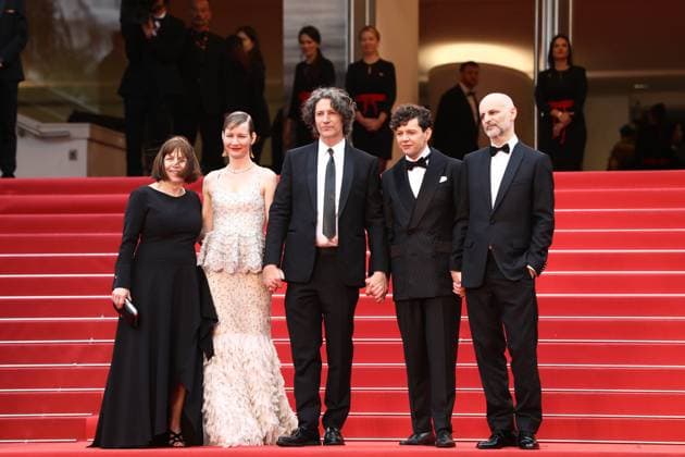 May 19, 2023, Cannes, Cote d Azur, France: Cast and crew members including producer EWA PUSZCZYNSKA, german actress SANDRA HooeLLER, director JONATHAN GLAZER, german actor CHRISTIAN FRIEDEL and producer JIM WILSON attend the screening of The Zone of Interest during the 76th Annual Cannes Film Festival at Palais des Festivals on May 19, 2023 in Cannes, France Cannes France - ZUMAc179 20230519_zep_c179_168 Copyright: xMickaelxChavetx