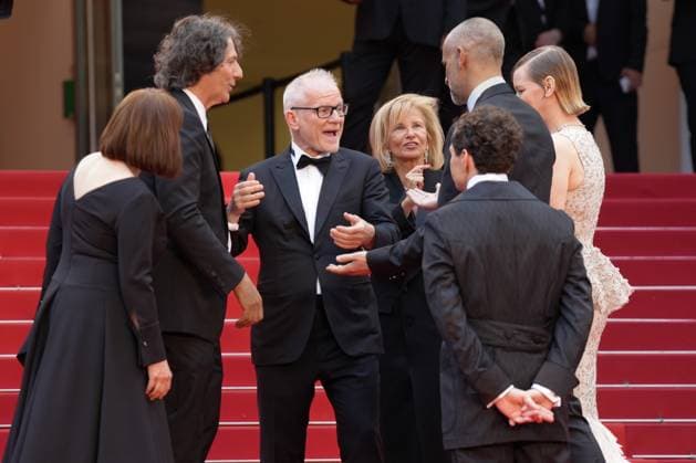 Ewa Puszczynska - Sandra Hüller - Jonathan Glazer - Christian Friedel - James Wilson CELEBRITES : 76 eme festival de Cannes - Red Carpet du film Â« The Zone of Interest Â» - Cannes - 19 05 2023 NorbertScanella Panoramic 