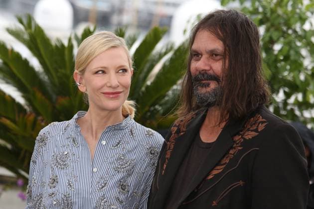 76e Festival International du Film de Cannes. Photocall du film The new boy . 76th Cannes Film Festival. Photocall with cast of the film The new boy . Cate Blanchett and Warwick Thornton. 292143 2023-05-19 Cannes France  Copyright: xIsabellexVautierx xStarfacex STAR_292143_009