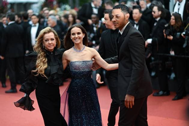 76e Festival International du Film de Cannes. MontÃ e des marches du film The zone of interest . 76e Festival International du film de Cannes. montee des marches du film The Zone of interest - 76th International Cannes Film Festival. red carpet of The Zone of interest - Natalie Portman 292193 2023-05-19 Cannes France  Copyright: xLionelxGuericolas MPPx STAR_292193_109