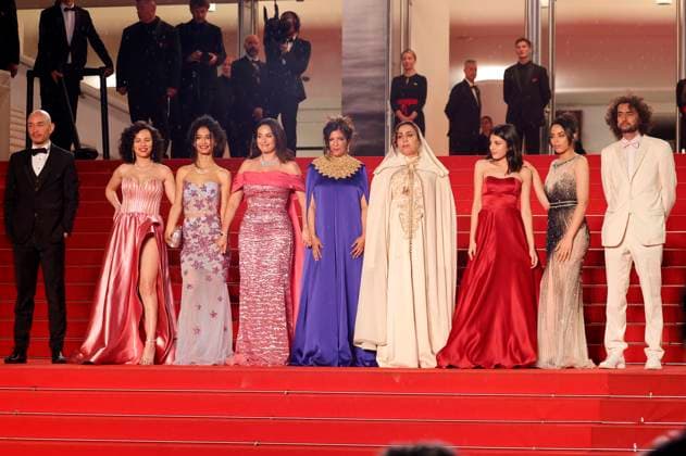 Majd Mastoura, Nour Karoui, Ichraq Matar, Hend Sabri, Kaouther Ben Hania, Olfa Hamrouni, Tayssir Chikhaoui, Nadim Cheikhrouha and Eya Chikhaoui at the premiere of the feature film Les filles d Olfa Four Daughters at the Festival de Cannes 2023 76 Cannes International Film Festival at the Palais des Festivals Cannes, 19 05 2023. Foto:xD.xBedrosianx xFuturexImage