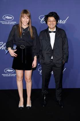 Alice Winocour and Davy Chou at the Official Trophee Chopard Dinner Photocall at the Carlton Beach Club at the Festival de Cannes 2023 76 Cannes International Film Festival at the Palais des Festivals Cannes, 19 05 2023. Foto:xS.xGabschx xFuturexImage