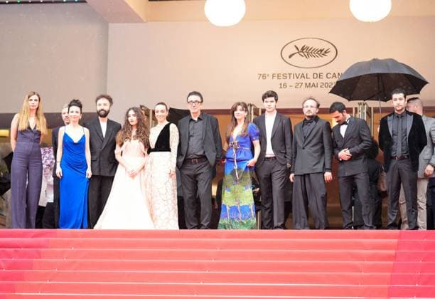 The Kuru Otlar Ustune (About Dry Grasses) Red Carpet Premiere at the 76th Edition of the Cannes Film Festival Director Nuri Bilge Ceylan and cast attend the movie screening and red carpet event of Kuru Otlar Ustune (About Dry Grasses), during the 76th edition of the Cannes Film Festival on May 19 2023, in Cannes, France Cannes Palace of Festivals and Congress Cannes France Copyright: xAlexandraxFechetex _ADR3258