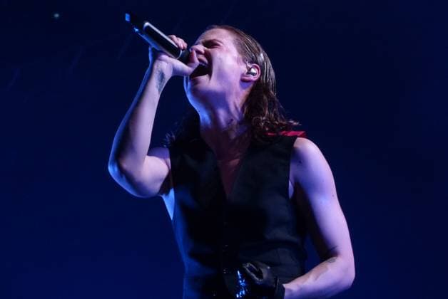 RECORD DATE NOT STATED Christine and The Queens Band Performs at C6 Music Fest in Sao Paulo. (INT) Christine and The Queens Band Performs at C6 Music Fest in Sao Paulo. May 19, 2023, Sao Paulo, Brazil: Christine and The Queens performs in the Heineken tent at the first edition of C6 Fest, in Ibirapuera Park, south of Sao Paulo with the presence of fans dancing and getting along with their music. Credit: Leandro Chemalle Thenews2 (Foto: Leandro Chemalle TheNews2 imago images) Christine and The Queens Band Performs at C6 Music Fest in Sao Paulo.  Copyright: xLeandroxChemallex