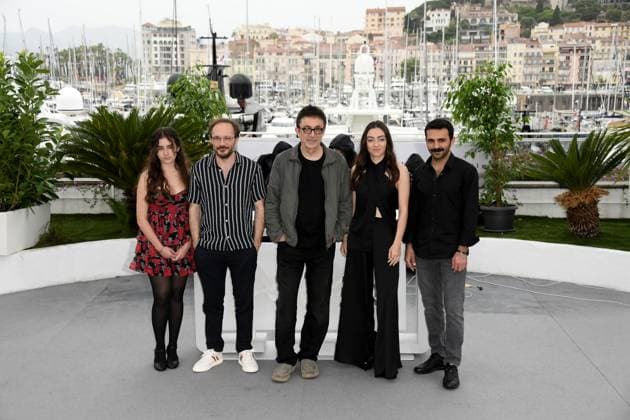 76th Cannes Film Festival 2023, Photocall film Kuru Otlar Ustune (About Dry Grasses) . Pictured: Musab Ekici, Merve Dizdar, Nuri Bilge Ceylan, Deniz Celiloglu, Ece Bagci  Copyright: xAlbertoxTerenghi PoolxPhotoxEvenx xPoolxPhotoxEventsx01x IPA_IPA38067621