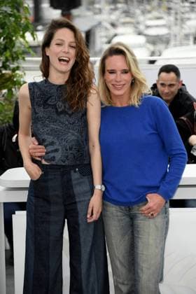 76th Cannes Film Festival 2023, Photocall film Flo. Pictured: GÃ raldine Danon, StÃ phane Caillard  Copyright: xAlbertoxTerenghi PoolxPhotoxEvenx xPoolxPhotoxEventsx01x IPA_IPA38067758